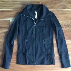 Lululemon Daily Yoga Jacket - size 6